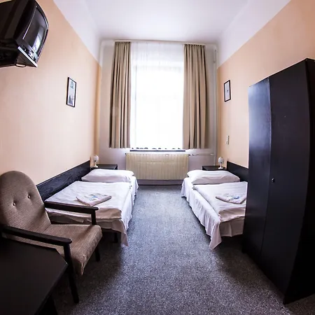Pyramida Hotell