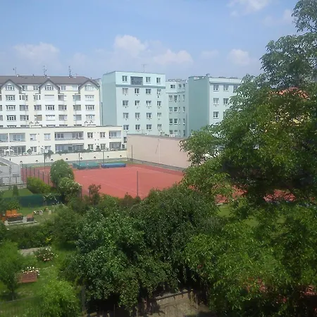 Pyramida Hotell