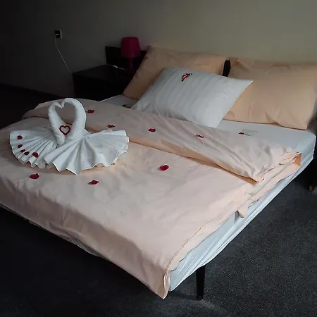 Hotell Pyramida 2*