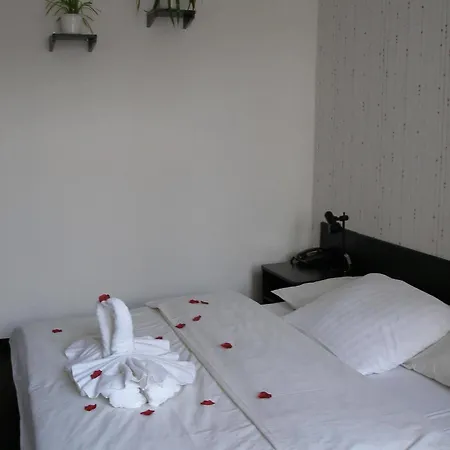Hotell Pyramida 2*