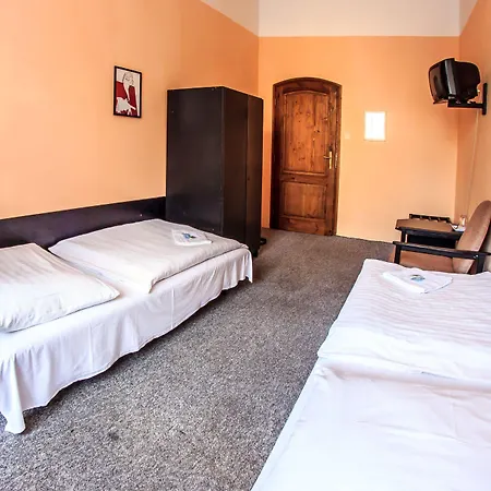 Hotel Pyramida 2*