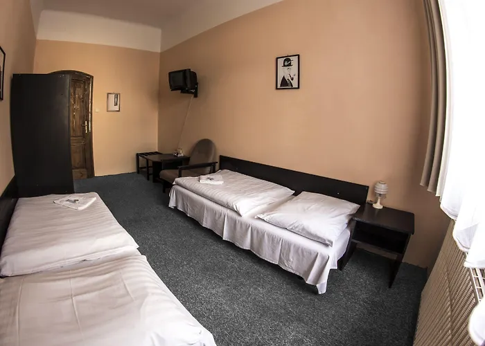Hotel Pyramida 2*