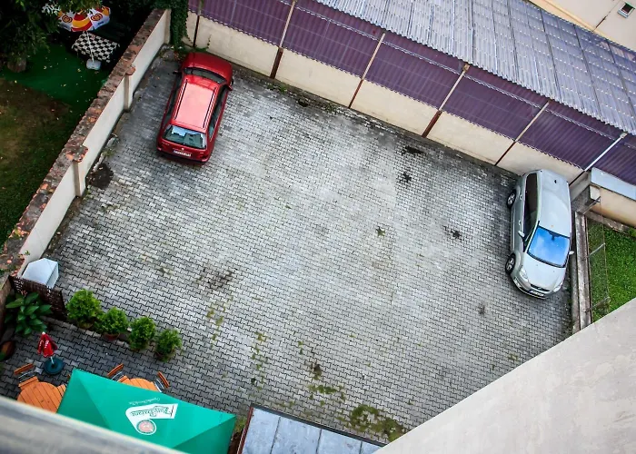 Hotel Pyramida